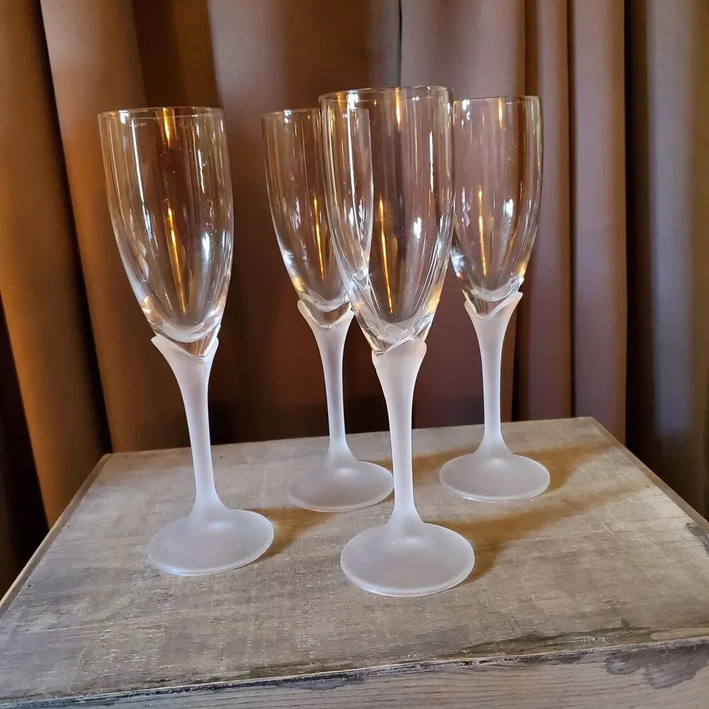 Set of 4 Crystal Champagne Flutes With Frosted Stems, Art Deco style